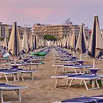 Welcoming Two-bedroom In Bibione-beahost Bibione